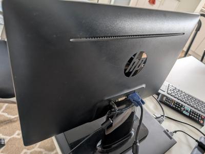 HP 2011x Monitor photo 2